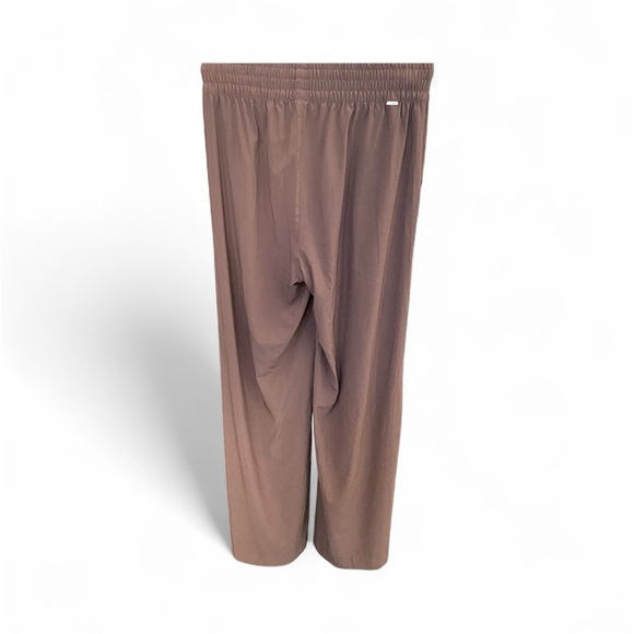 New with tag Vuori villa wideleg dark brown pajama women’s size M - Picture 2 of 8